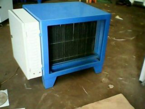 餐飲(yin)靜(jing)電(dian)式油(you)煙(yan)淨化(hua)器