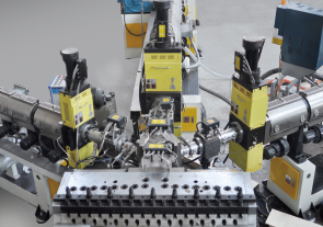 自動(dong)化(hua)生(sheng)産(chan)線(xian)